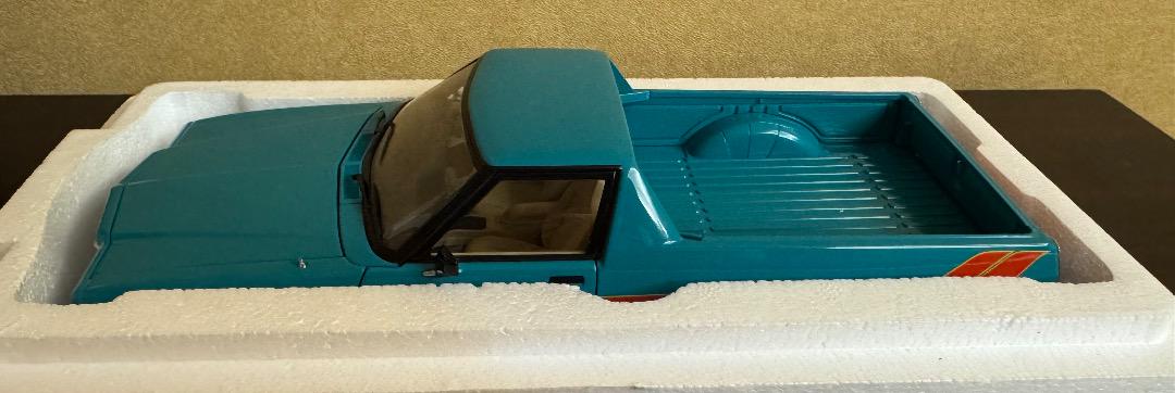 自動車 AUTOart 1/18 Holden HX Sandman Utility