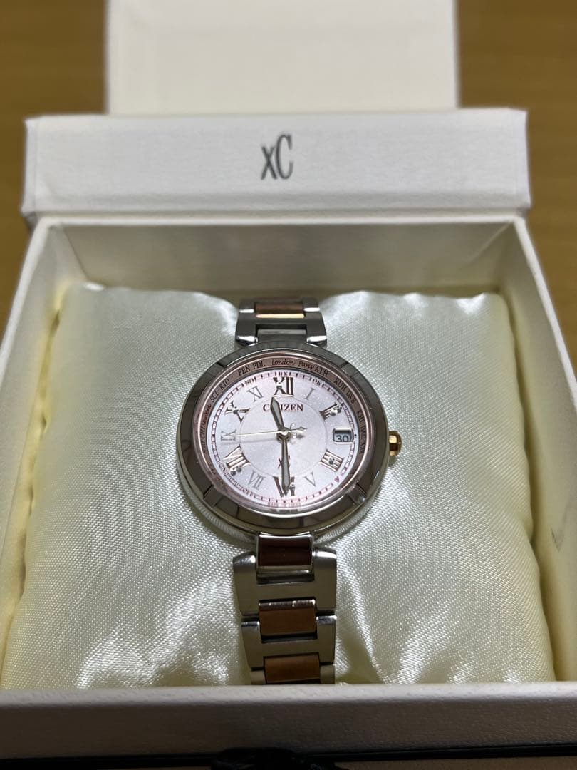 シチズン クロスシーティタニアハッピーフライト 電波ソーラー ピンク シチズン クロスシーティタニアハッピーフライト 電波ソーラー ピンク