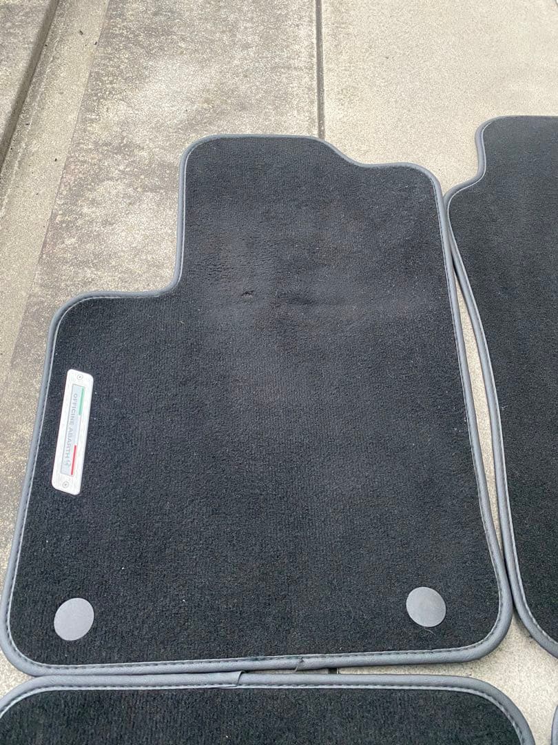 フロアマット 純正やや傷や汚れあり