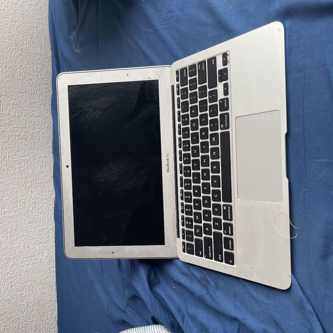 Apple MacBook Air 1300 13.3 MD760J/A MacOS 10.15 (Catalina