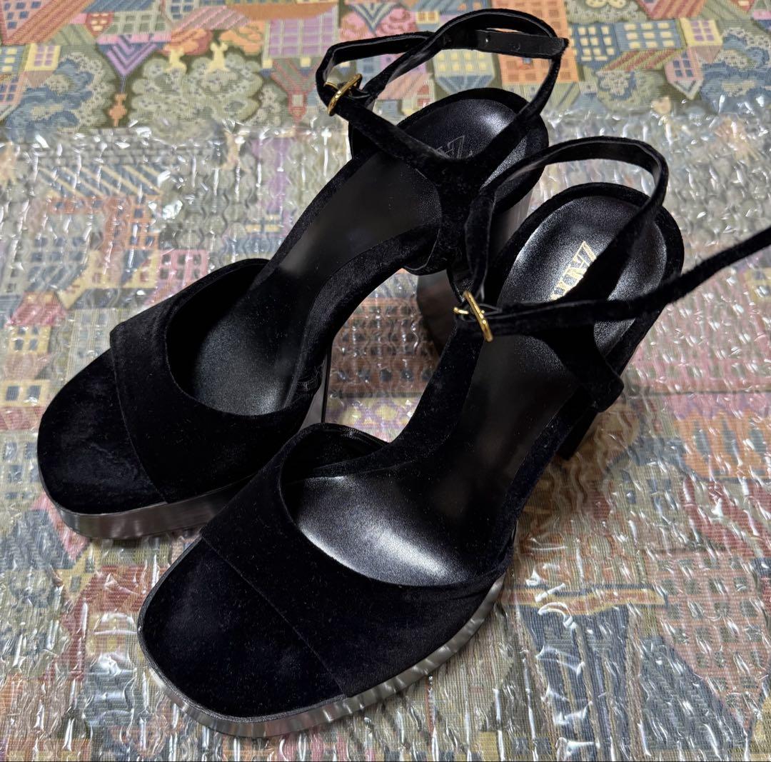 新品☆ZARA ザラ ハイヒールサンダル 黒 ブラック 24cm. ZARA - ザラ サンダル スクエアトゥ ハイヒール ストラップ 靴