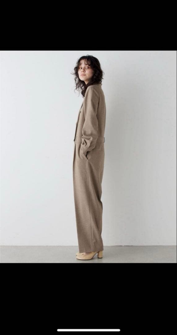 THE PAUSE】テーラーカラージャンプスーツ ベージュ THE PAUSE】テーラーカラージャンプスーツ ベージュ