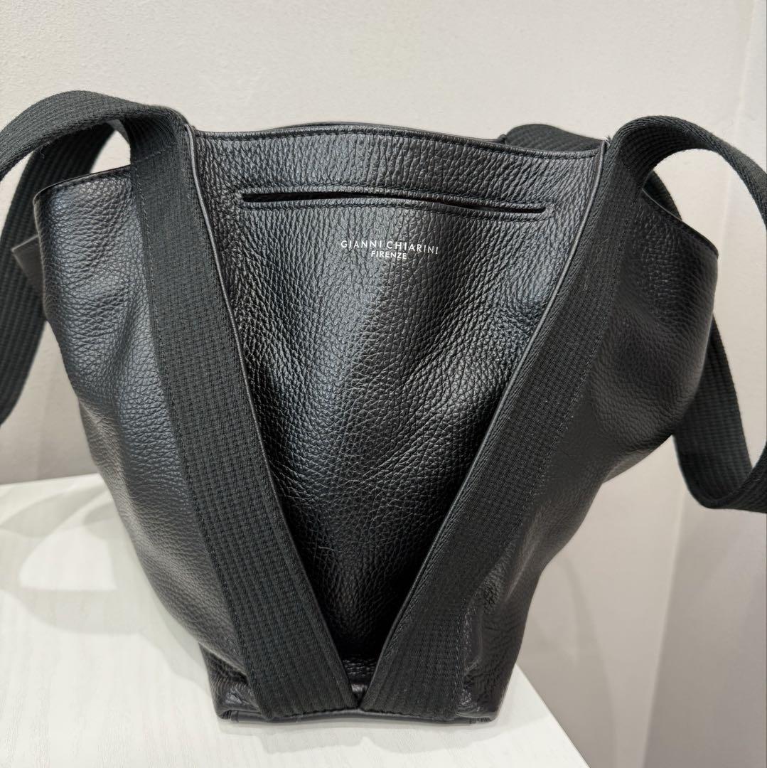 美品　ジャンニキアリーニ　ASIA
