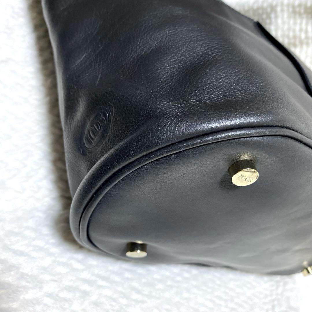 美品 TOD'S トッズ 本革 トートバッグ ワンショルダーバッグ A4 横ロゴ