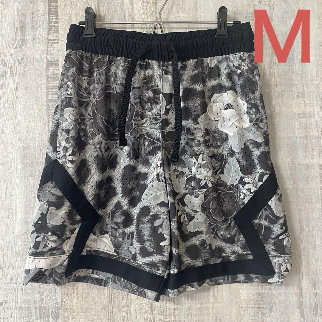 JORDAN バスパン 花柄 レオパ モノクロ ハーフパンツ Mサイズ JORDAN バスパン 花柄 レオパ モノクロ ハーフパンツ Mサイズ
