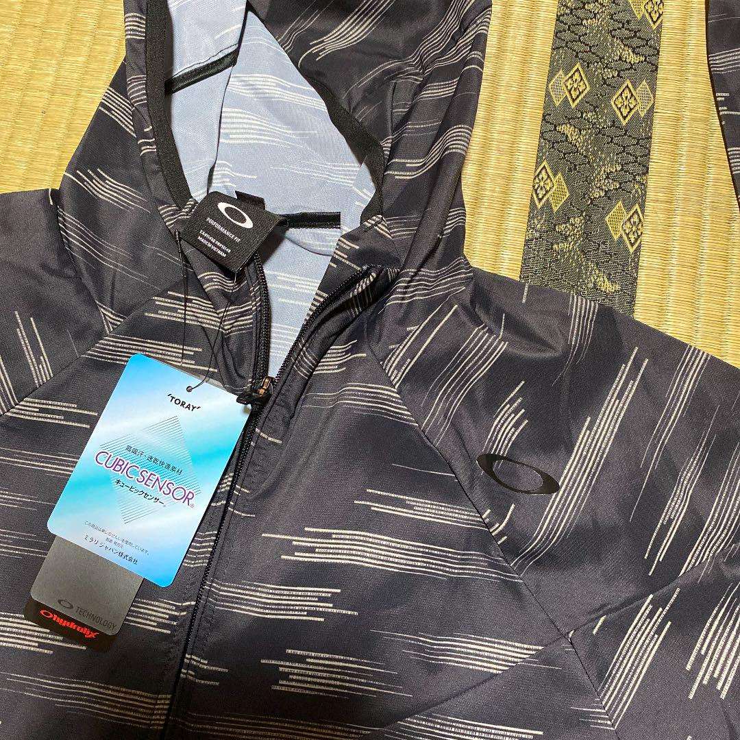 Oakley ウィンドブレーカー　新品