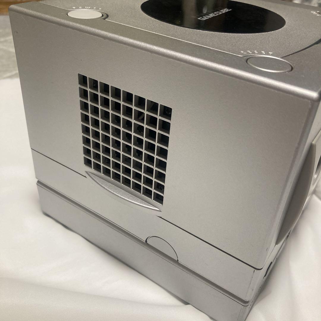 NINTENDO GAMECUBE ゲームボーイプレイヤー
