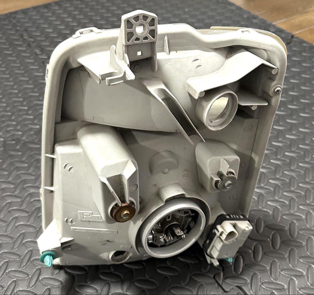 DA63T ヘッドライト右 スズキキャリー
