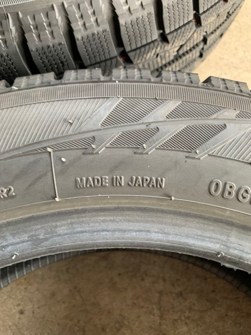 スタッドレスタイヤ 15インチ 4本セット スタッドレスタイヤ 15インチ 4本セット