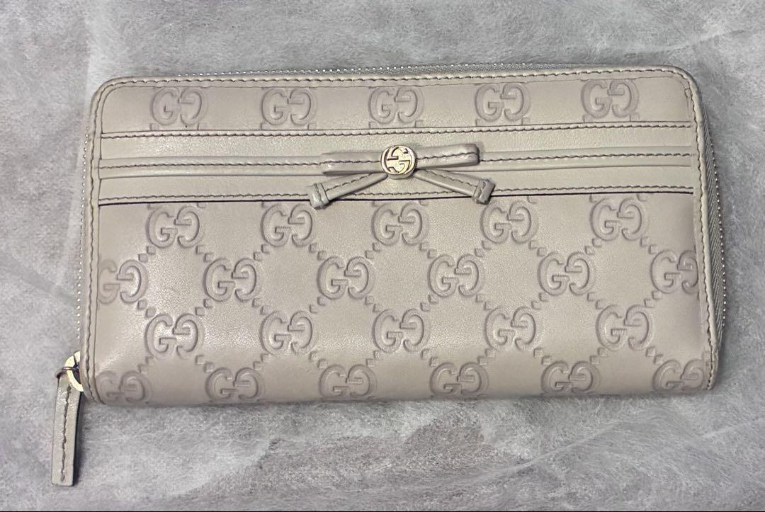 GUCCI 長財布 リボン　型押し