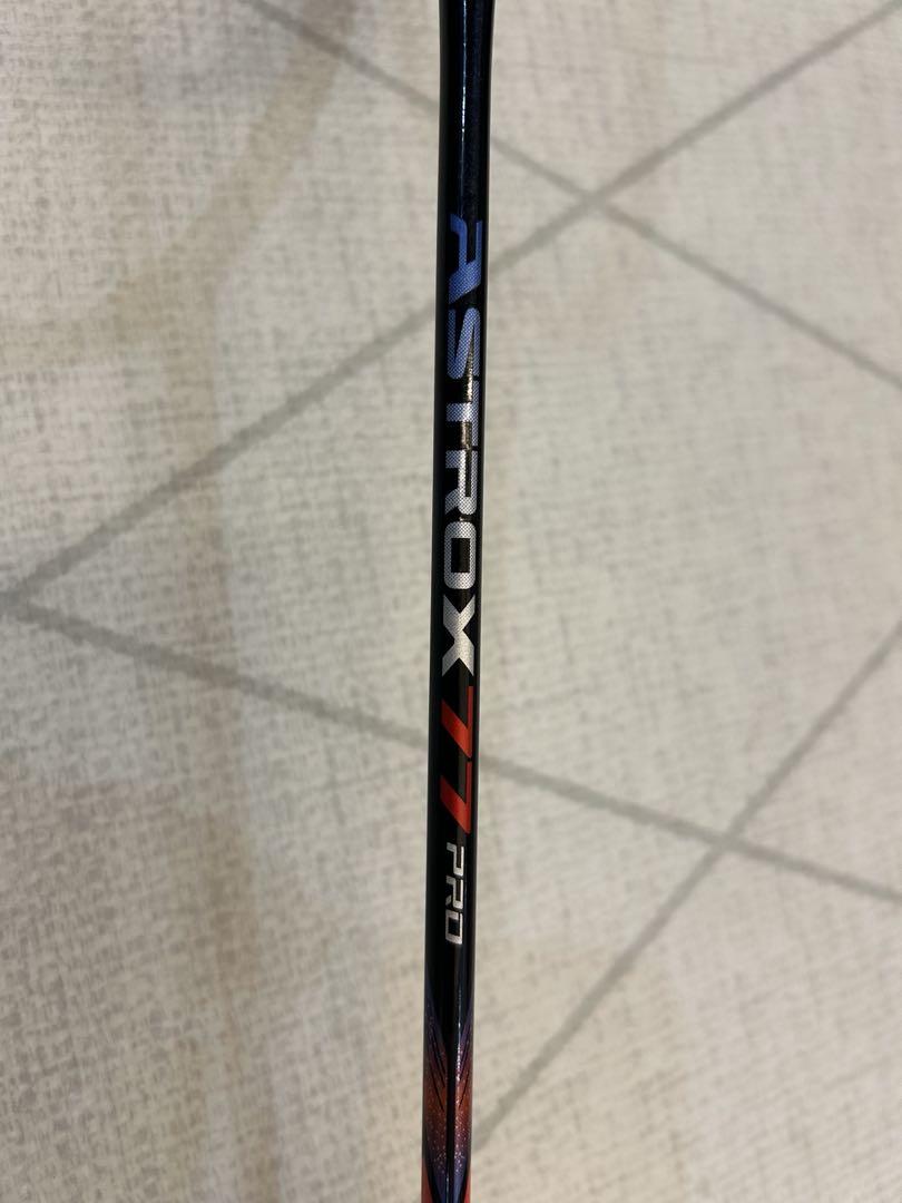 ASTROX 77 バドミントンラケット