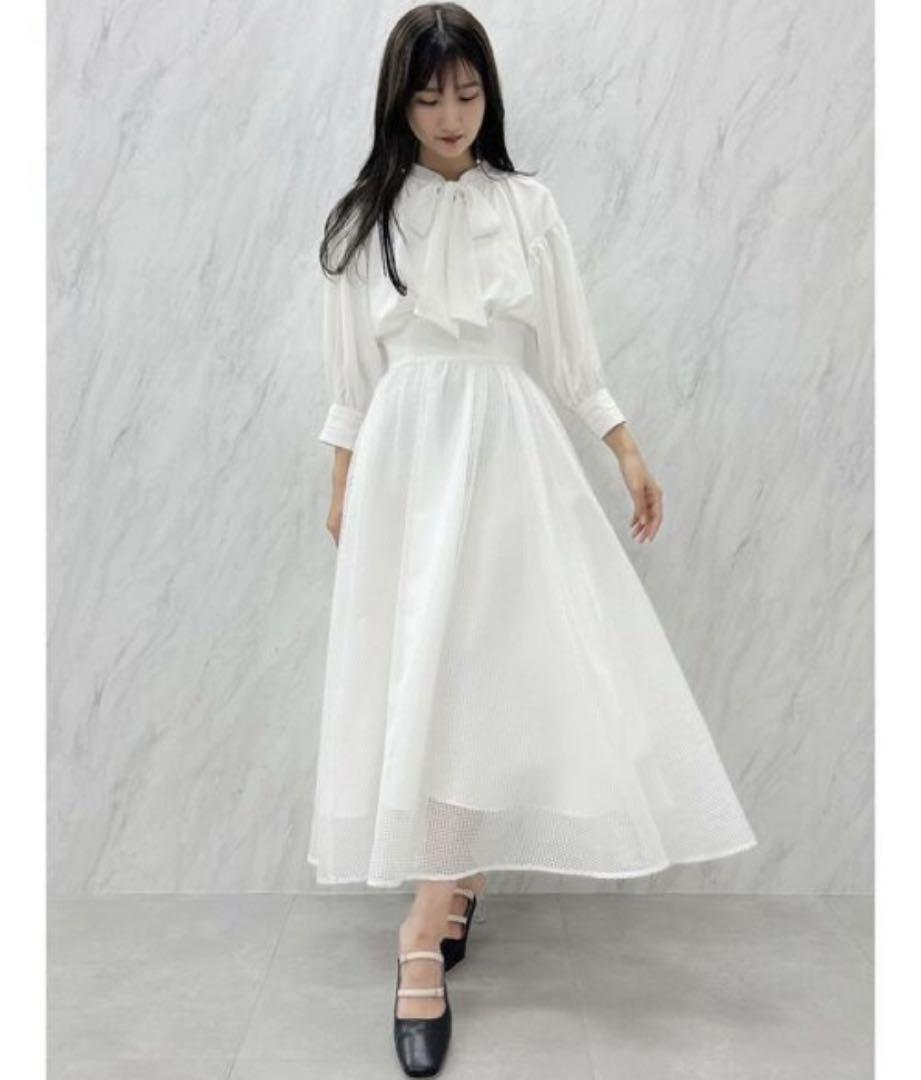 【極美品・希少】現行　セリーヌ　ロングワンピース シルク　ボウタイ　マキシ丈 極美品・希少】現行セリーヌロングワンピース シルクボウタイ
