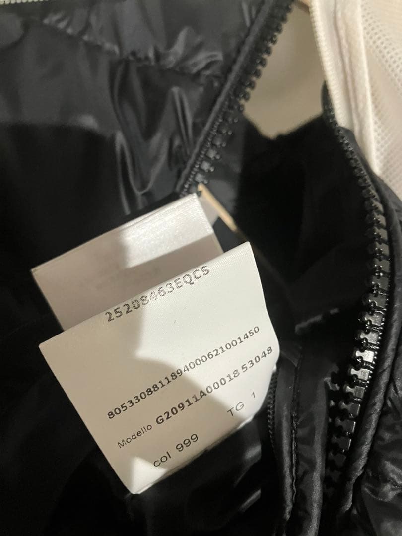 ⭐︎極美品希少サイズカラー⭐︎MONCLER ダウンベスト Sサイズ ブラック ⭐︎極美品希少サイズカラー⭐︎MONCLER ダウンベスト Sサイズ ブラック