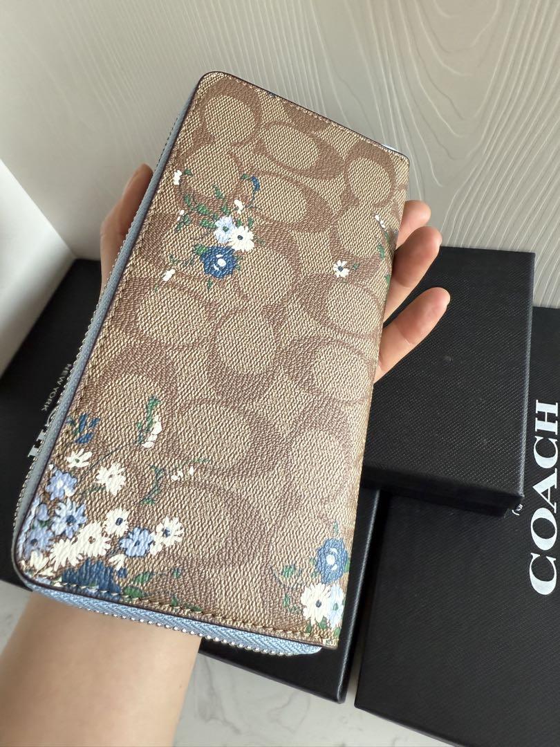 人気 コーチ（COACH）の長財布、アウトレット商品