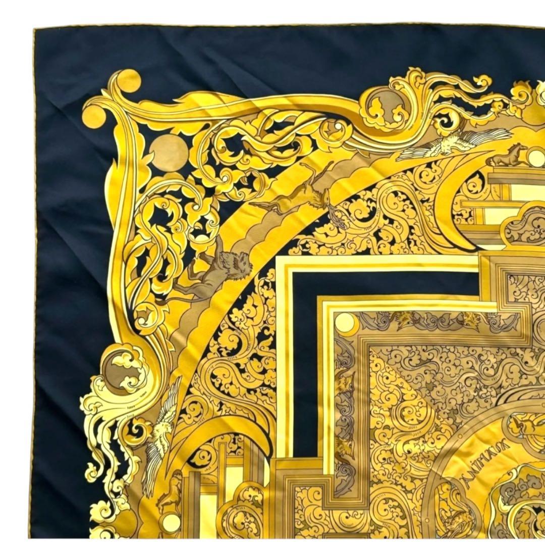 エルメス スカーフ カレ90 太陽の動物たち 黒×金 HERMÈS エルメス