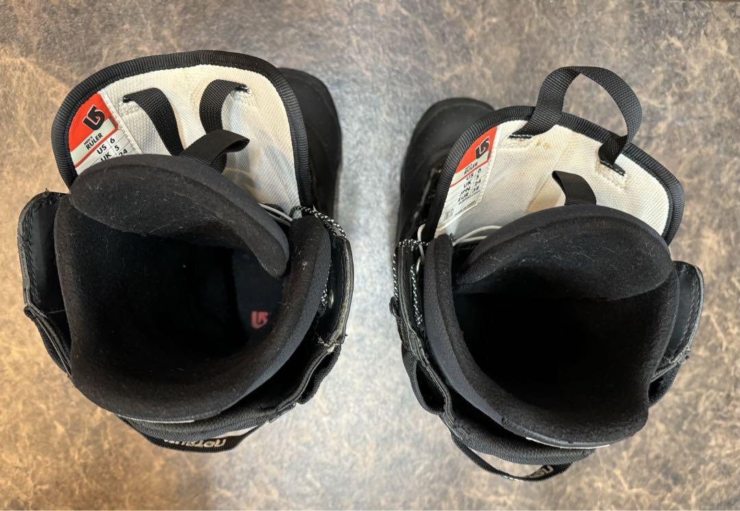 BURTON ブーツ 24.0