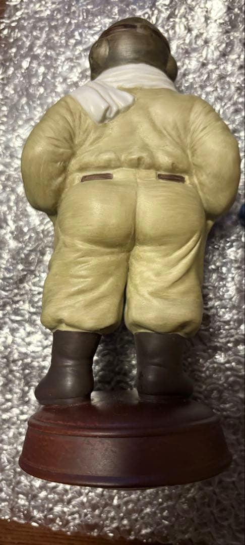 紅の豚 陶器オルゴール ポルコロッソ 飛行機服 マンマユート・ボス