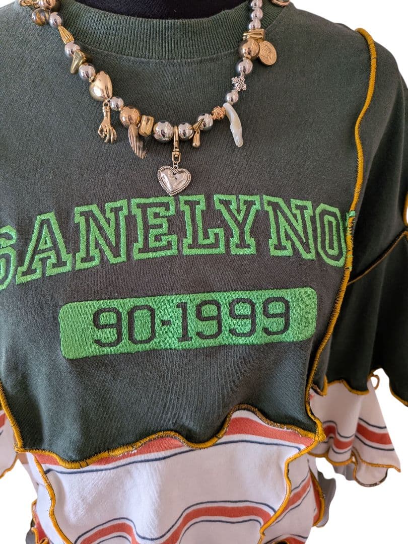 切り替えクロップドTシャツ目立った傷や汚れなし