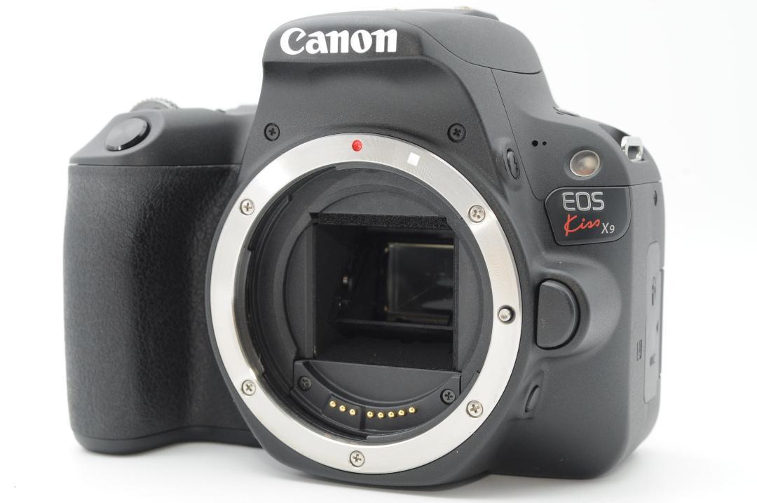 ★ほぼ新品④★ 冬SALE★ Canon EOS Kiss x9 ダブルレンズ