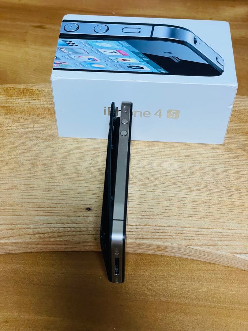 香港版SIMフリー iPhone4S 64GB 動作品ジャンク