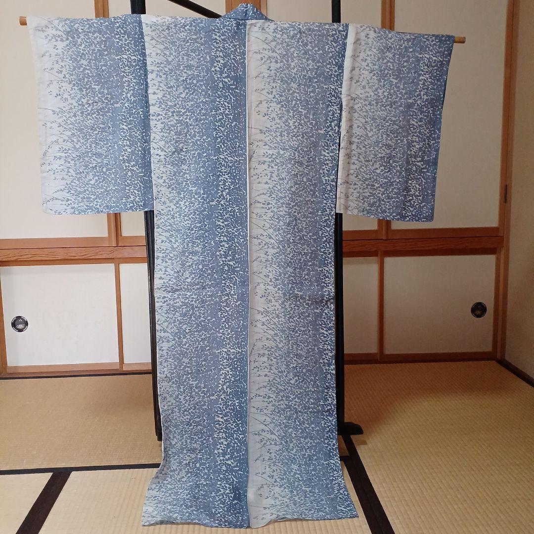 萩　青と白の模様の 薄手 着物