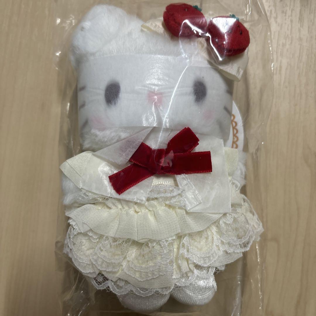 サンリオ　ハローキティ　マイメロディ ぬいぐるみ＆ネックレス　ショートケーキ