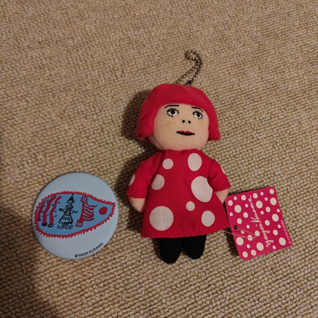 新しいコレクション 草間彌生 キーホルダー YAYOIちゃんプラッシュ 缶