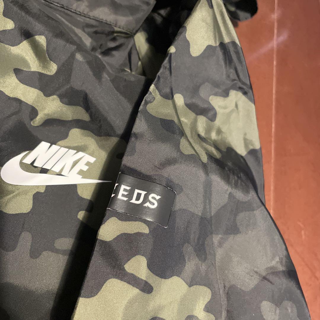 公式の店舗 完売品☆レアアイテム 迷彩NIKE 浦和レッズ ウインドブレーカー ウェア