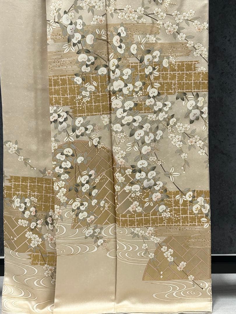 訪問着 生成色 ベージュ系 金箔 金駒刺繍 橘 枝花 流水 檜垣 身丈長め 訪問着 生成色 ベージュ系 金箔 金駒刺繍 橘 枝花 流水 檜垣 身丈長め