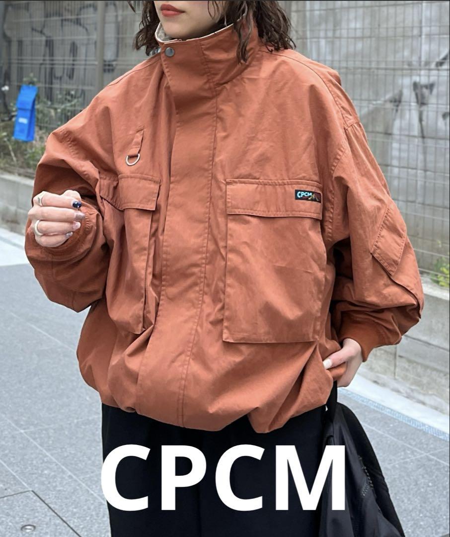 CPCM ボリュームショーマンパ　マウンテンパーカ