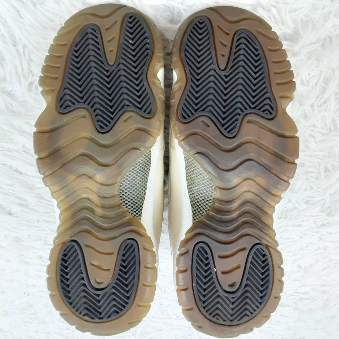 11 COLUMBIA