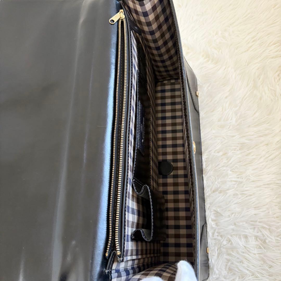 アクアスキュータム ブリーフケース ダレスバッグ 黒 レザー 鍵付き