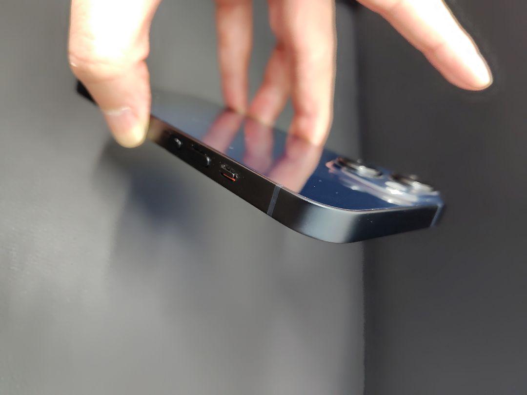 iPhone14 本体　128GB ミッドナイト