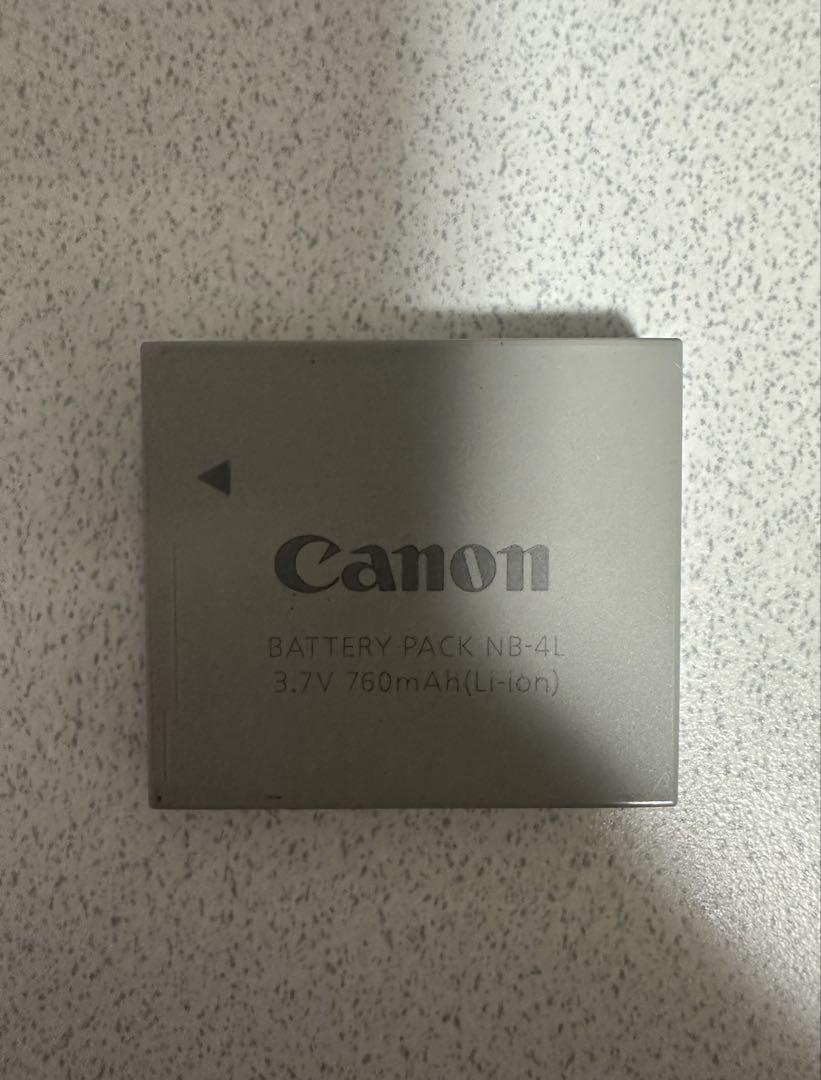緊急最終値引き！！Canon IXY デジタルカメラ シルバー IXY620F 緊急最終値引き！！Canon IXY デジタルカメラ シルバー IXY620F