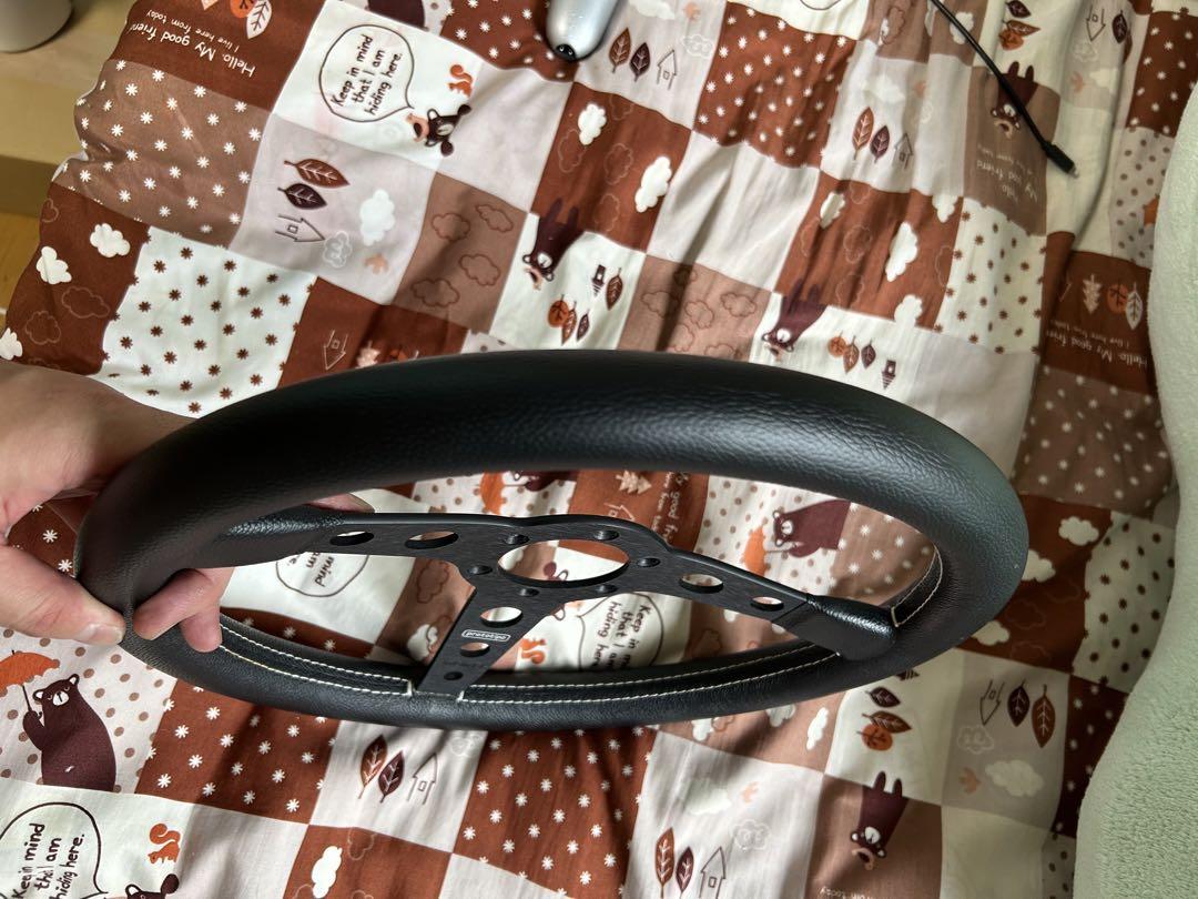 MOMO prototipo ステアリングホイール 黒 レザー