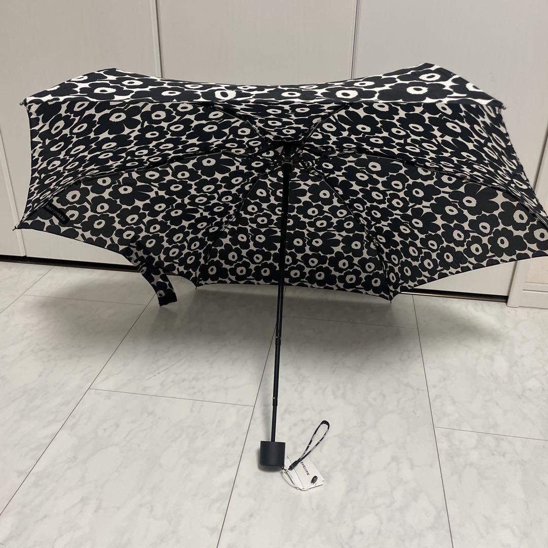 【新品未使用】Marimekko マリメッコ 折りたたみ傘 雨傘
