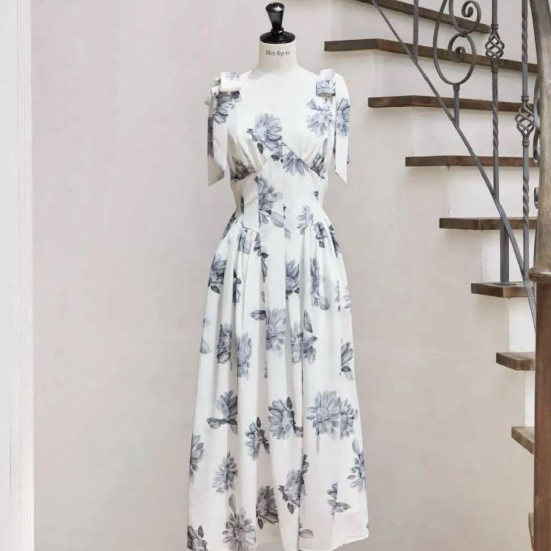 ワンピース Herlipto Sunflower printed Midi Dress