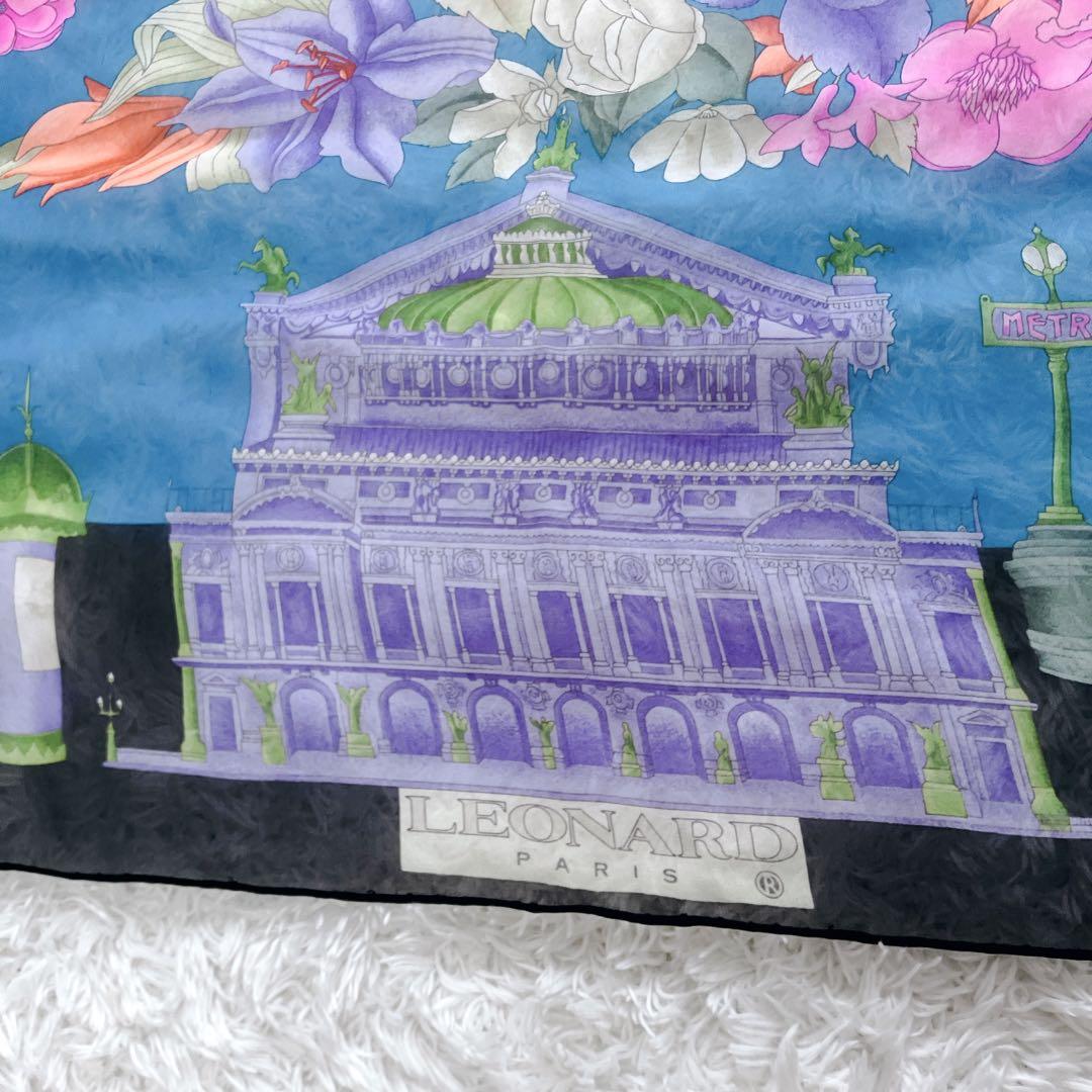 美品✨シルク100% レオナール スカーフ ストール 花 風景画 薄手 青 黒 美品✨シルク100% レオナール スカーフ ストール 花 風景画 薄手