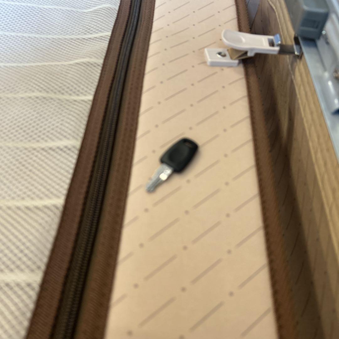 スーツケース、 72cm✖️29cm鍵付き