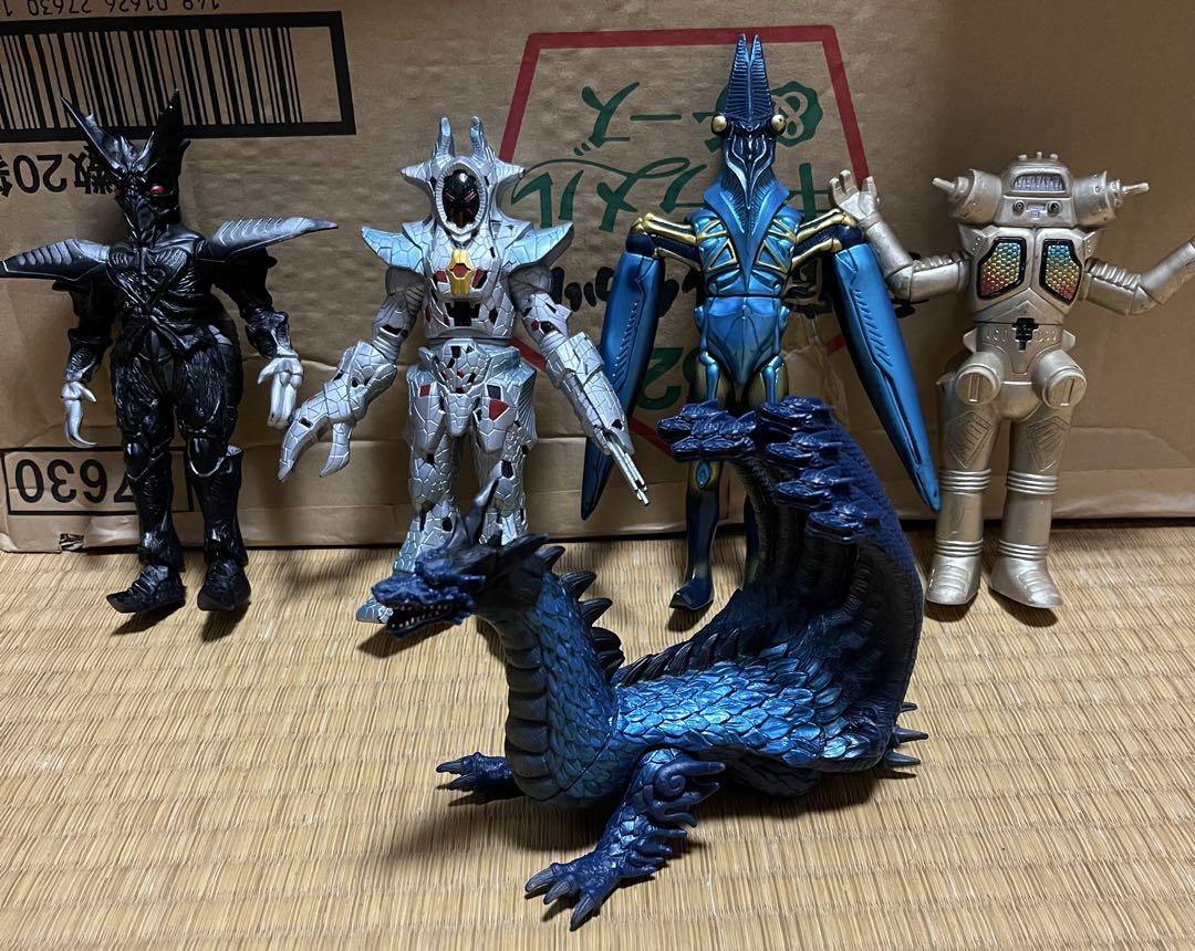 ウルトラマン ウルトラ怪獣シリーズ ソフビ まとめ売り - メルカリ