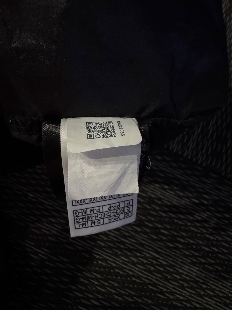THE NORTH FACE ブラックジャケット フード付き