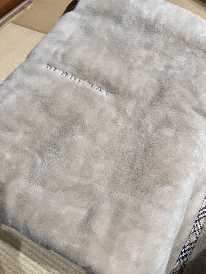 BURBERRY ベージュ 毛布140cm×200cm