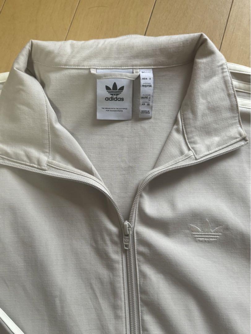 adidas ホワイト ジャケット Mサイズ JTCD8 adidas ホワイト ジャケット M高 品質