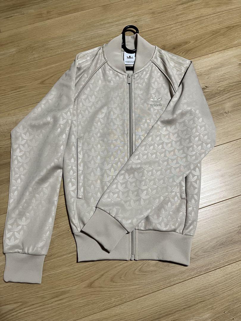 グラフィック モノグラム トラックトップ / adidas Originals