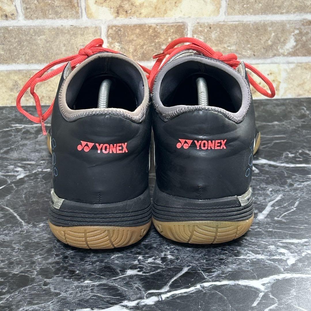 【421】✨美品✨YONEX バドミントンシューズ ホワイト