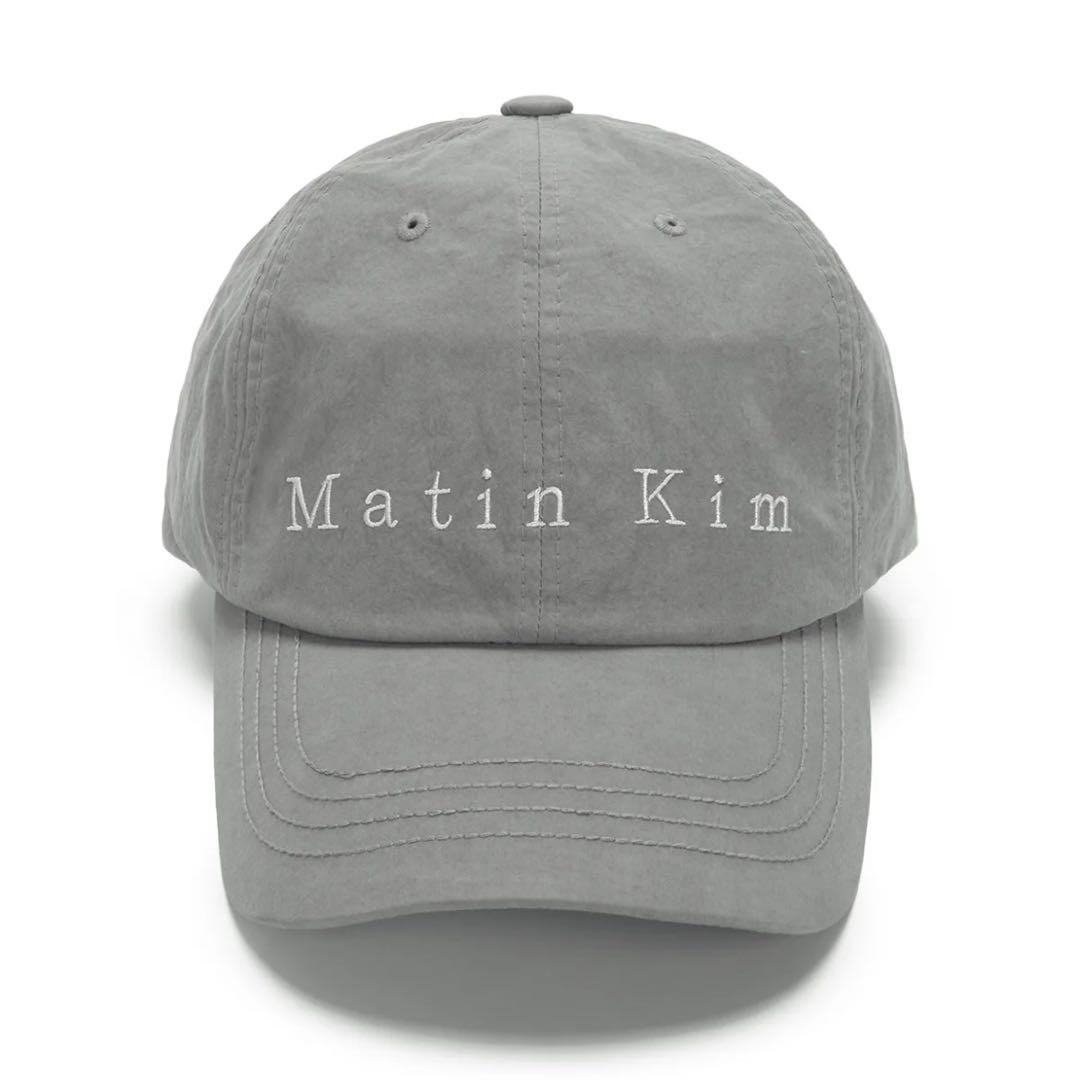帽子 MATIN KIM MATIN TYPO BALL CAP IN GREY
