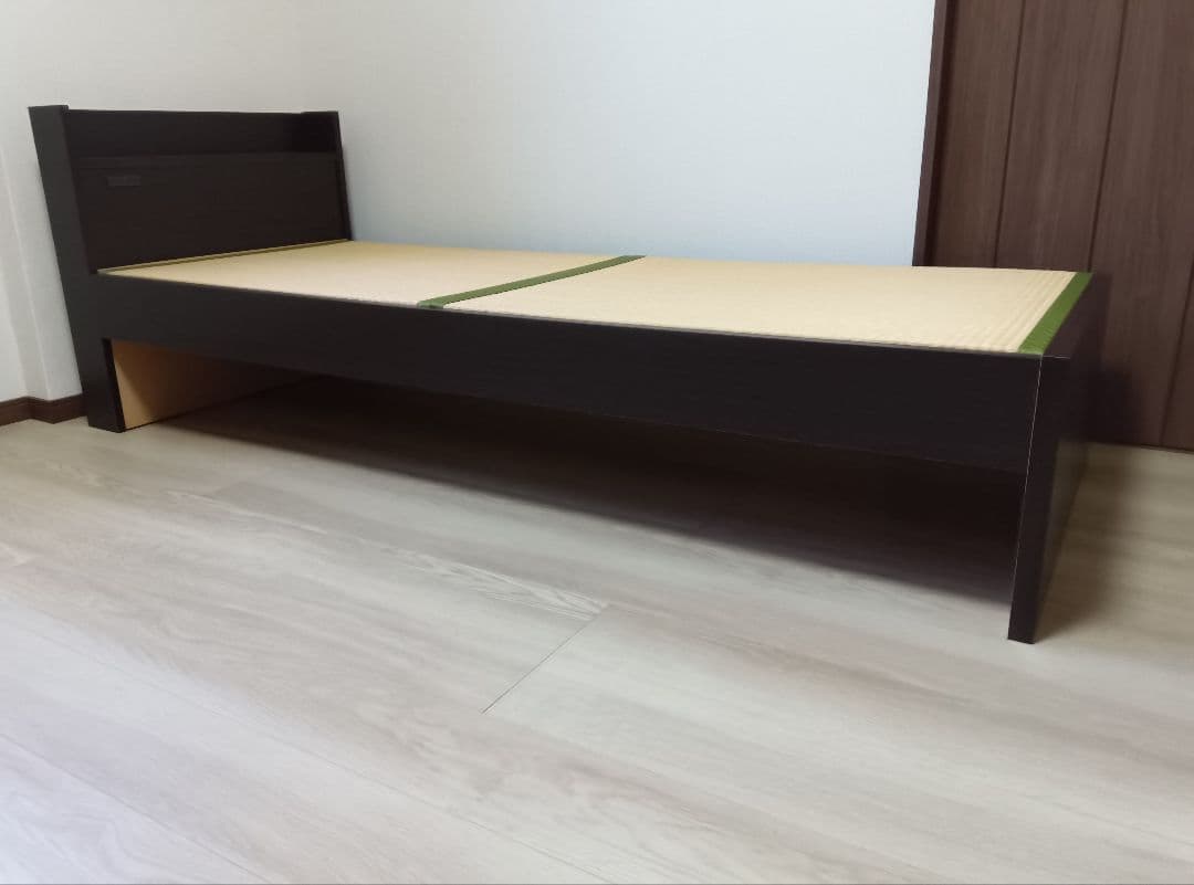 シングルベッドフレーム