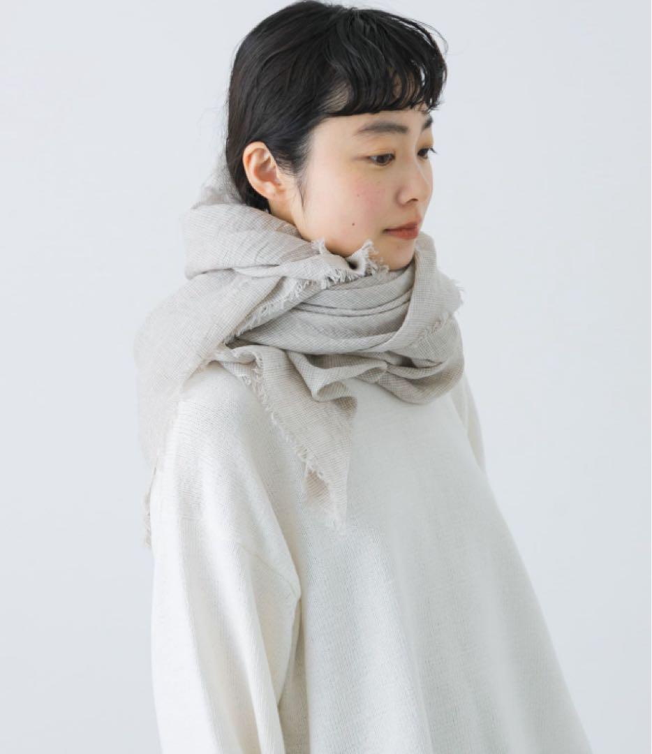 【新品・タグ付き】かぐれ　リネンチェックスクエアストール　L.GRAY
