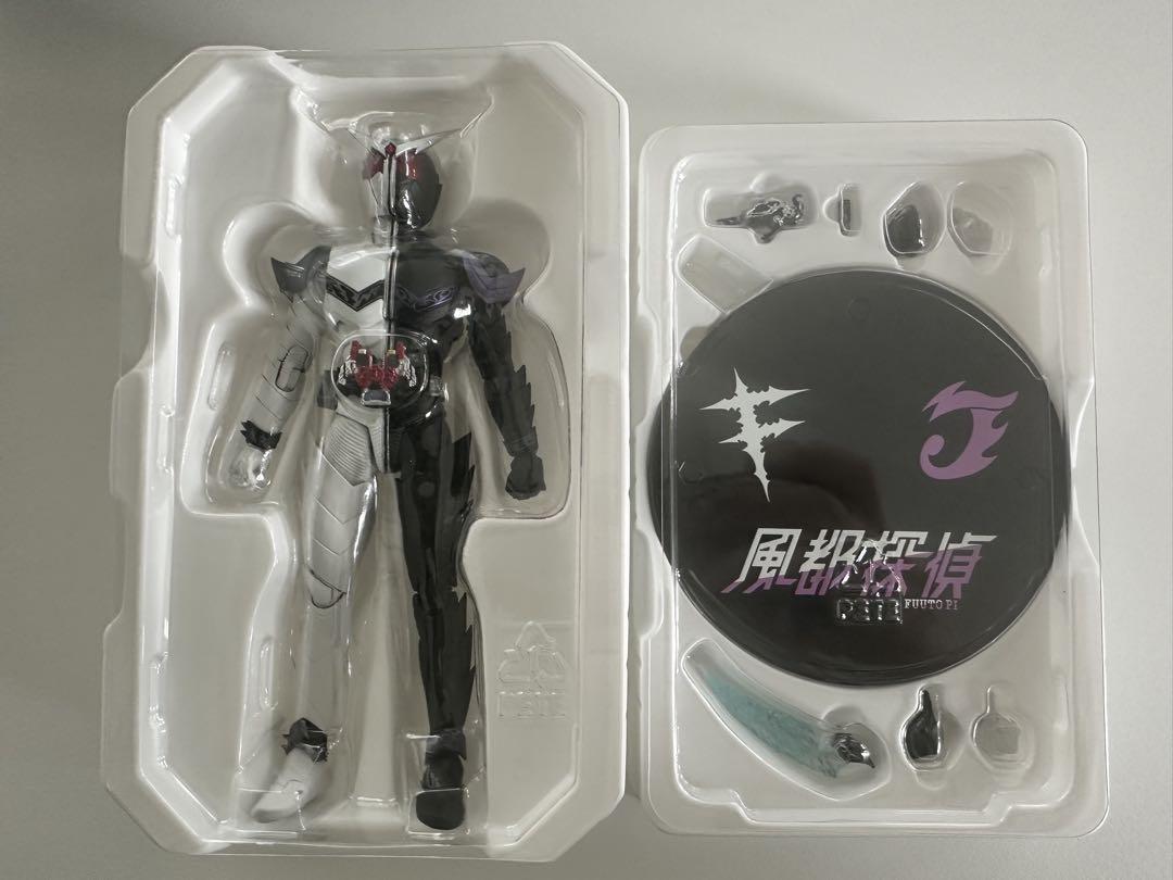 S.H.Figuarts（真骨彫製法） 仮面ライダーW ファングジョーカー
