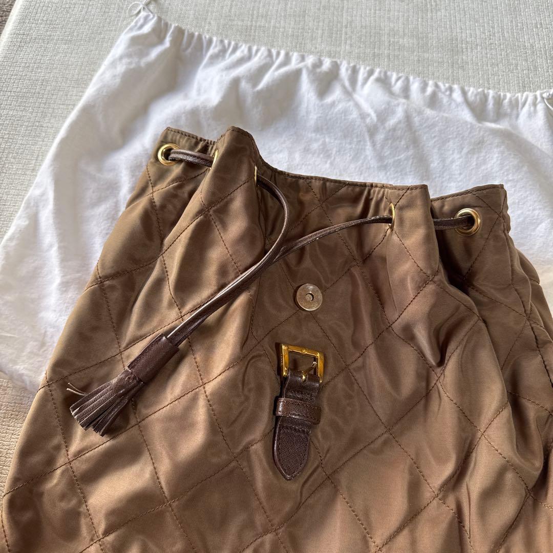 PRADA キルティングナイロンリュック ブラウン